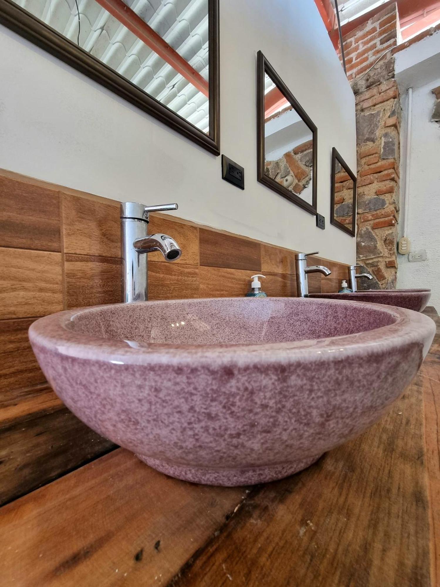Central Hostel San Sebastian Antigua Εξωτερικό φωτογραφία